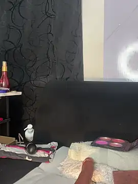 chiquimaturesexy online show from March 9, 10:02 pm