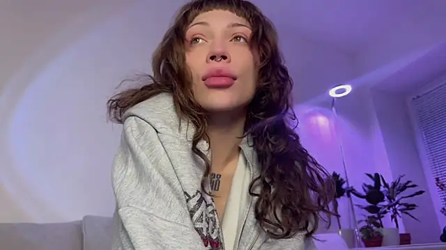 PaulaPratt online show from December 23, 6:12 am