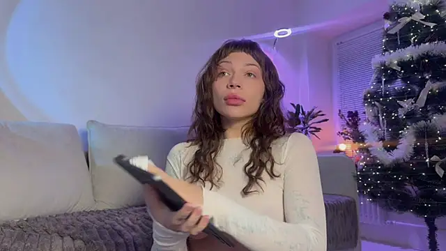 PaulaPratt online show from December 22, 5:40 am