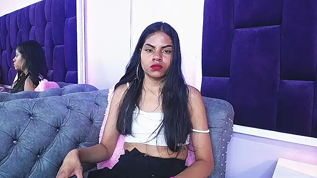 SaraFlores online show from December 12, 6:57 am