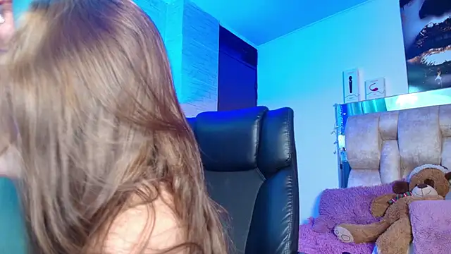 dakota Robbins  online show from October 26, 10:21 pm