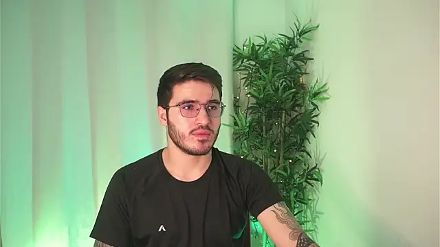 Tony Wylie online show from April 15, 1:37 pm