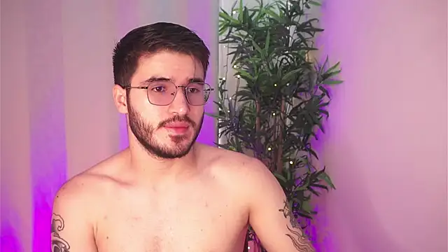 Tony Wylie online show from April 4, 1:50 pm