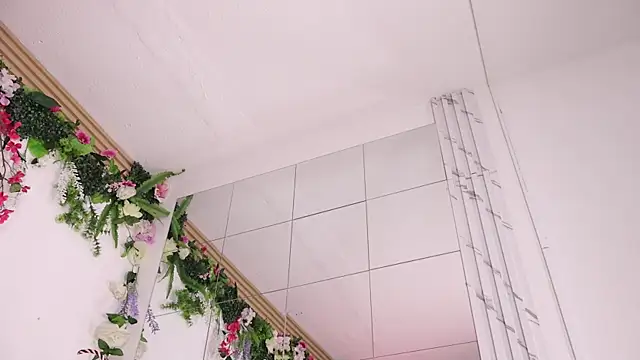 justnala  online show from December 14, 8:09 am