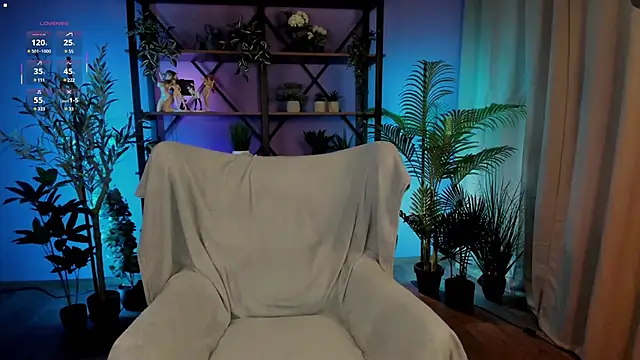 Snapshot of careful_i_bite_nya chatting on March 22, 6:03 pm careful i bite nya online show from March 22, 6:03 pm