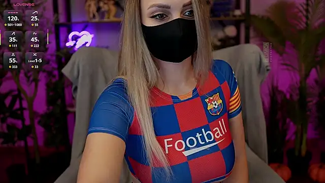 Snapshot of careful_i_bite_nya chatting on November 13, 3:38 pm careful i bite nya online show from November 13, 3:38 pm