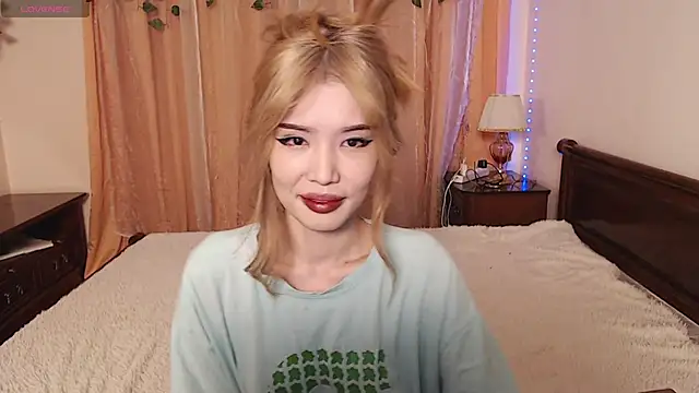 Snapshot of Velvetsky_1 chatting on January 16, 2:30 pm Velvetsky 1 online show from January 16, 2:30 pm