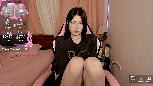 Snapshot of Velvetsky_1 chatting on October 1, 8:24 pm Velvetsky 1 online show from October 1, 8:24 pm