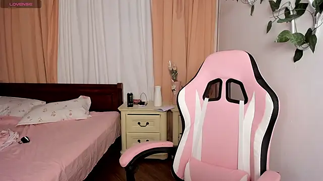 Snapshot of Velvetsky_1 chatting on October 29, 2:38 pm Velvetsky 1 online show from October 29, 2:38 pm