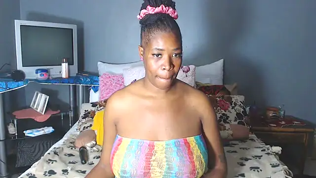 Snapshot of KinkyTall85 chatting on September 9, 5:55 pm KinkyTall85 online show from September 9, 5:55 pm