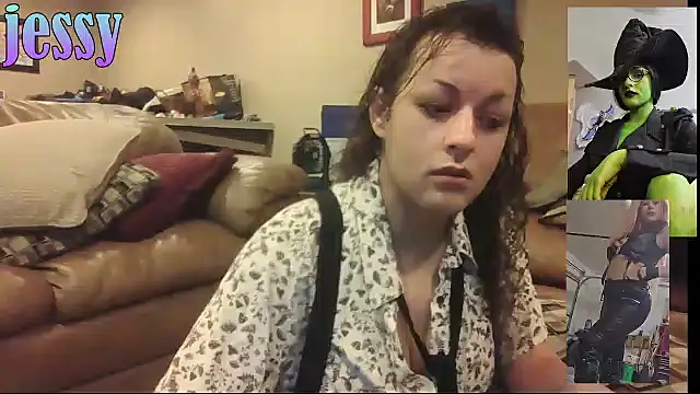 Snapshot of jessy0504 chatting on February 14, 12:49 pm jessy0504 online show from February 14, 12:49 pm