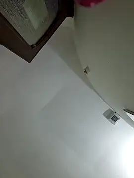 Snapshot of perla97 chatting on October 31, 5:42 pm perla97 online show from October 31, 5:42 pm