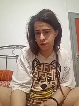 Snapshot of perla97 chatting on December 17, 7:59 pm perla97 online show from December 17, 7:59 pm