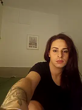 Snapshot of perla97 chatting on October 18, 6:32 pm perla97 online show from October 18, 6:32 pm