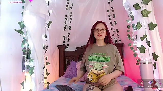 centaurigirl online show from March 18, 1:24 am