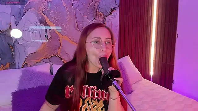 Snapshot of centaurigirl chatting on January 14, 3:43 am centaurigirl online show from January 14, 3:43 am