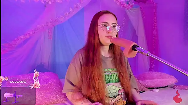 centaurigirl online show from May 14, 1:35 am