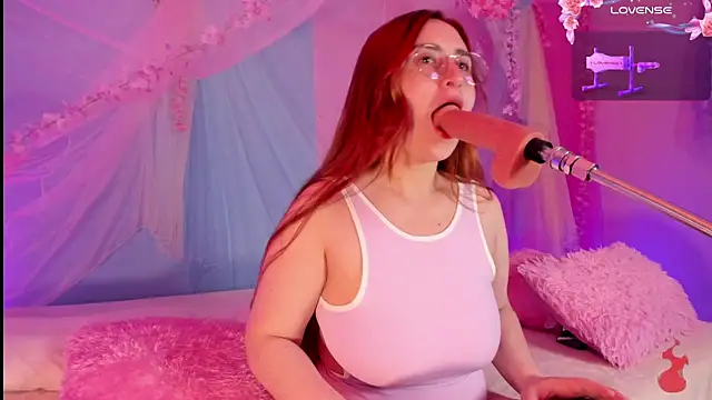 centaurigirl online show from May 15, 3:15 am