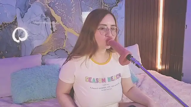 centaurigirl online show from July 10, 2:33 am