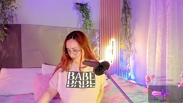 Snapshot of centaurigirl chatting on February 10, 4:00 am centaurigirl online show from February 10, 4:00 am