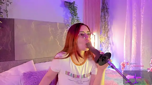 Snapshot of centaurigirl chatting on February 5, 3:46 am centaurigirl online show from February 5, 3:46 am