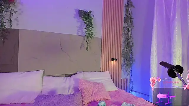 Snapshot of centaurigirl chatting on February 21, 4:25 am centaurigirl online show from February 21, 4:25 am