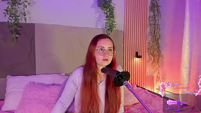 Snapshot of centaurigirl chatting on February 18, 2:09 am centaurigirl online show from February 18, 2:09 am