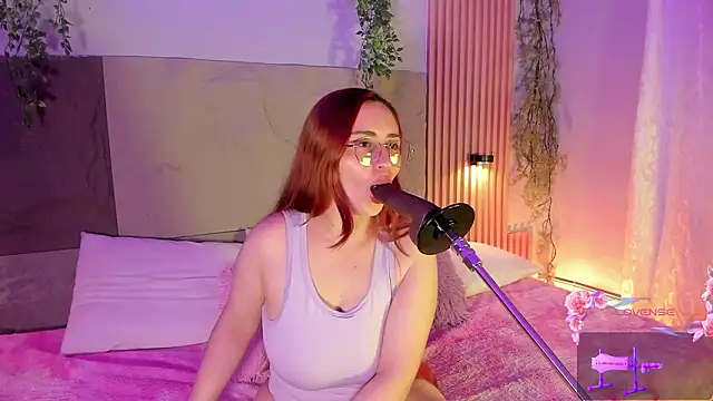 Snapshot of centaurigirl chatting on February 14, 3:40 am centaurigirl online show from February 14, 3:40 am