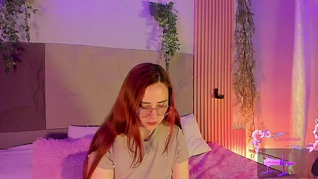 Snapshot of centaurigirl chatting on February 17, 4:32 am centaurigirl online show from February 17, 4:32 am