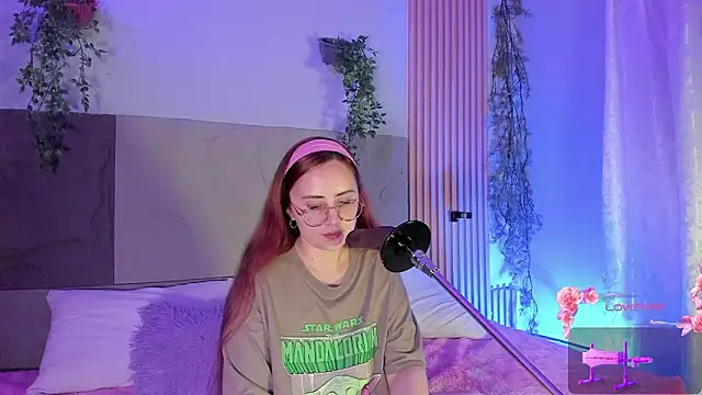 Snapshot of centaurigirl chatting on February 11, 2:00 am centaurigirl online show from February 11, 2:00 am