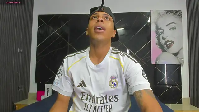 Snapshot of ada-brooke chatting on February 24, 3:51 am ada-brooke online show from February 24, 3:51 am