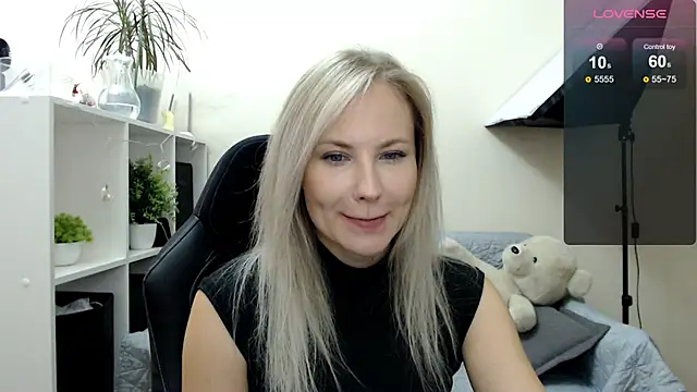 Snapshot of Sunny_bunny6 chatting on September 22, 4:51 am Sunny bunny6 online show from September 22, 4:51 am