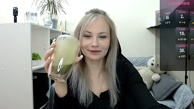 Snapshot of Sunny_bunny6 chatting on September 30, 4:51 am Sunny bunny6 online show from September 30, 4:51 am