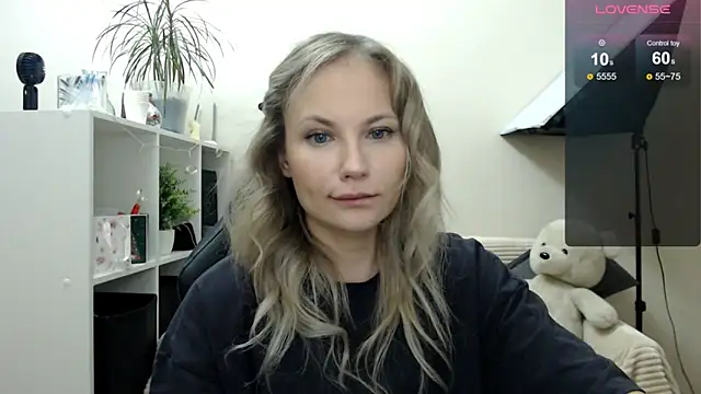 Snapshot of Sunny_bunny6 chatting on November 26, 4:01 am Sunny bunny6 online show from November 26, 4:01 am