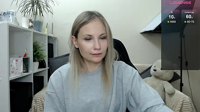 Snapshot of Sunny_bunny6 chatting on November 28, 3:50 am Sunny bunny6 online show from November 28, 3:50 am