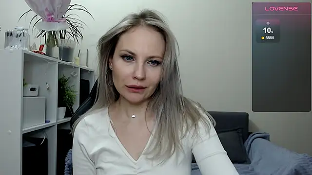 Snapshot of Sunny_bunny6 chatting on March 11, 2:07 pm Sunny bunny6 online show from March 11, 2:07 pm