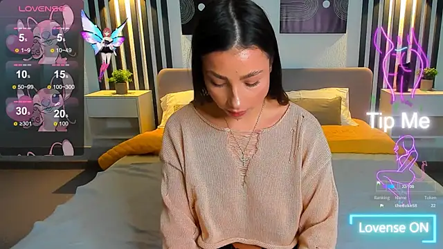 Snapshot of Tanita_Lambic chatting on October 2, 1:42 am Tanita Lambic online show from October 2, 1:42 am