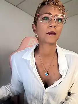 Amaliu  online show from October 1, 2:43 pm