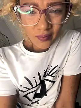 Amaliu  online show from March 25, 1:21 pm