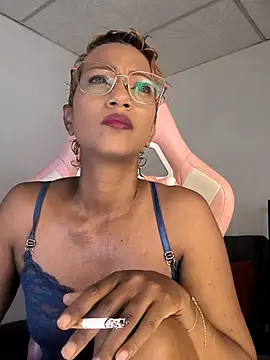 Amaliu  online show from October 5, 3:47 pm
