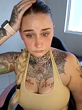 Lisacasandra online show from February 26, 10:36 pm