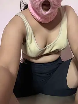 Snapshot of STEP_SISTER1 chatting on December 10, 5:11 pm STEP SISTER1 online show from December 10, 5:11 pm