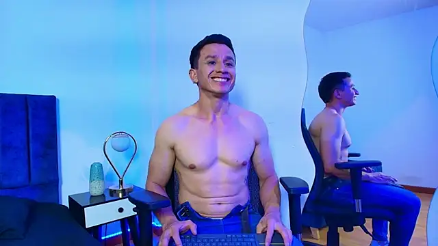 Andrewfalcon online show from September 13, 7:36 pm