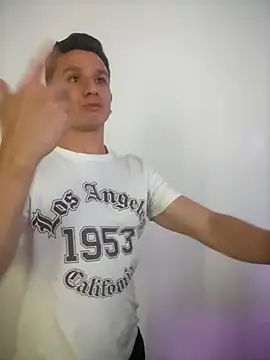 Andrewfalcon online show from October 19, 8:17 am