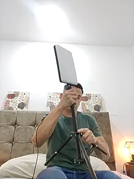 Andrewfalcon online show from September 20, 7:41 pm