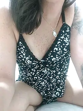 Snapshot of badkin chatting on March 18, 3:02 am badkin online show from March 18, 3:02 am