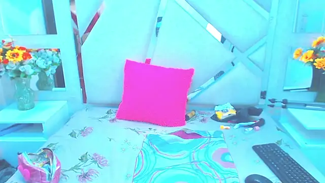 Paris Squirt  online show from February 3, 8:58 pm