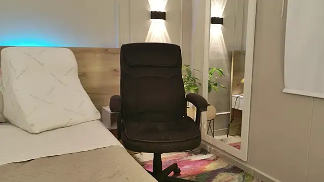 agussaenz online show from June 16, 11:27 pm