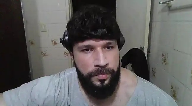 Snapshot of Cauan-t chatting on March 2, 10:56 pm Cauan-t online show from March 2, 10:56 pm