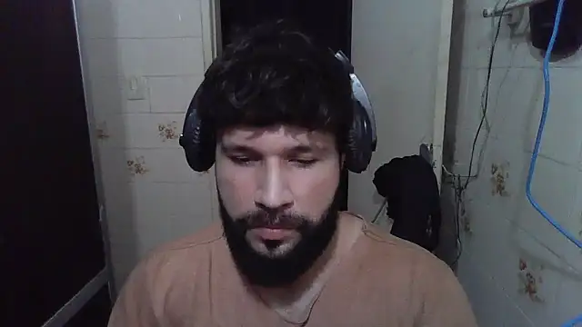 Snapshot of Cauan-t chatting on January 13, 12:41 am Cauan-t online show from January 13, 12:41 am